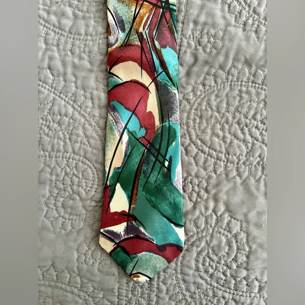 Stringbeans…plus+ patterned tie - Picture 1 of 3